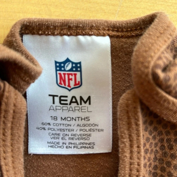 Pittsburgh Steelers NFL Infant Boys’ Brown Football Bodysuit size 18 months - Picture 3 of 4